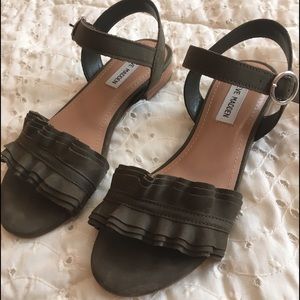 BRAND NEW Steve Madden Olive Green Sandals